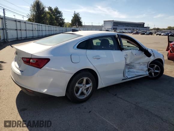 ✅ 2017 Chevrolet Malibu LS • VIN: 1G1ZB5ST2HF222952 • Lot: 82774315. Listed on Copart with 124,229 mi. Free auction sales archive from the USA and detailed vehicle history report at DreamBid. Image 3.