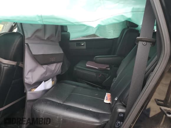 ✅ 2017 Ford Expedition Limited • VIN: 1FMJU2AT1HEA72400 • Lot: 81052105. Wystawiony na Copart z przebiegiem Nie podano. Bezpłatny archiwum sprzedaży aukcyjnych z USA i szczegółowy raport historii pojazdu na DreamBid. Zdjęcie 11.