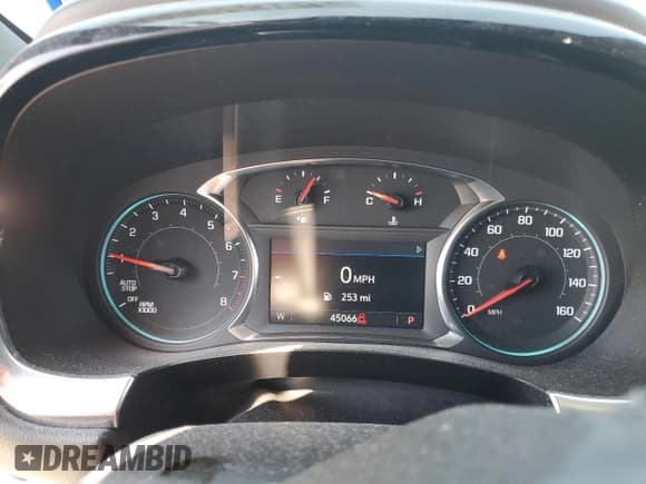 ✅ 2023 Chevrolet Traverse LT Cloth • VIN: 1GNERGKW8PJ194875 • Lot: 67810064. Wystawiony na Copart z przebiegiem 45 066 mil. Bezpłatny archiwum sprzedaży aukcyjnych z USA i szczegółowy raport historii pojazdu na DreamBid. Zdjęcie 9.