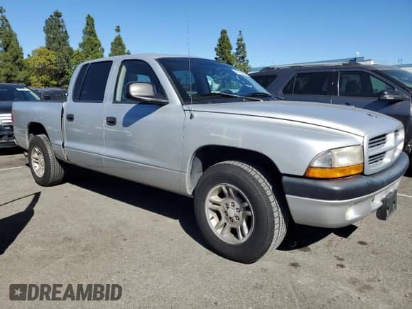✅ 2001 Dodge Dakota Sport • VIN: 1B7GL2AN41S137184 • Lot: 82770065. Wystawiony na Copart z przebiegiem 190 696 mil. Bezpłatny archiwum sprzedaży aukcyjnych z USA i szczegółowy raport historii pojazdu na DreamBid. Zdjęcie 4.