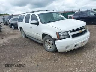 ✅ 2013 Chevrolet Suburban LT • VIN: 1GNSCJE05DR309857 • Lot: 42217368. Wystawiony na IAAI z przebiegiem 284 940 mil. Bezpłatny archiwum sprzedaży aukcyjnych z USA i szczegółowy raport historii pojazdu na DreamBid. Zdjęcie 1.
