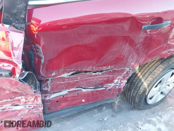 2015 Chevrolet Captiva Sport LS with VIN 3GNAL2EK9FS523348, listed as a IAAI auction lot 41346965 with Not provided miles and . Bid and sale history available at DreamBid. Image 13.