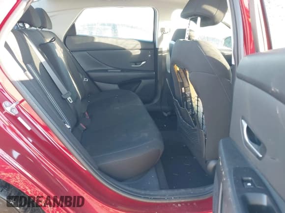 ✅ 2025 Hyundai Elantra SEL Convenience • VIN: KMHLS4DG6SU861664 • Lot: 43667880. Listed on IAAI with 31,613 mi. Free auction sales archive from the USA and detailed vehicle history report at DreamBid. Image 8.