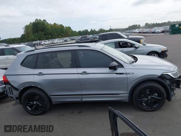 ✅ 2023 Volkswagen Tiguan SE R-Line Black • VIN: 3VV8B7AX4PM034291 • Lot: 43398084. Listed on IAAI with 20,199 mi. Free auction sales archive from the USA and detailed vehicle history report at DreamBid. Image 13.