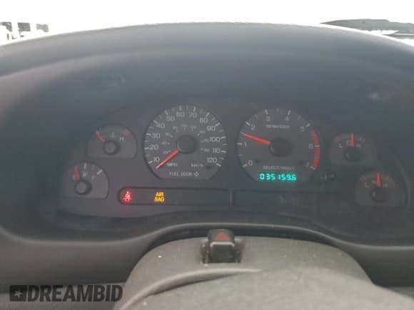 ✅ 2000 Ford Mustang • VIN: 1FAFP404XYF242390 • Lot: 92295535. Listed on Copart with 35,159 mi. Free auction sales archive from the USA and detailed vehicle history report at DreamBid. Image 9.