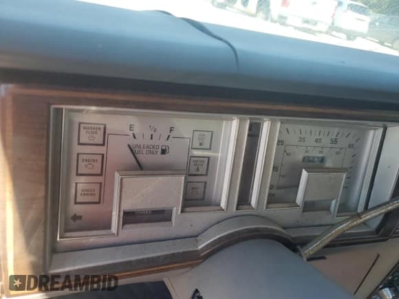 ✅ 1989 Mercury Grand Marquis GS • VIN: 2MEBM74F5KX710227 • Лот: 70078535. Опубликован ранее на Copart с пробегом 3 443 миль. Бесплатный доступ к архиву аукционных продаж из США и подробный отчёт об истории автомобиля на DreamBid. Изображение 9.