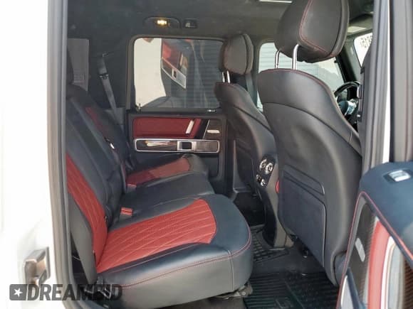 ✅ 2022 Mercedes-Benz G 63 AMG • VIN: W1NYC7HJ2NX448778 • Лот: 81429815. Опубликован ранее на Copart с пробегом 14 013 миль. Бесплатный доступ к архиву аукционных продаж из США и подробный отчёт об истории автомобиля на DreamBid. Изображение 11.