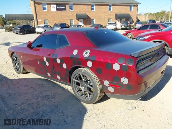 ✅ 2018 Dodge Challenger R/T Scat Pack • VIN: 2C3CDZFJ7JH131692 • Lot: 43571256. Listed on IAAI with 88,166 mi. Free auction sales archive from the USA and detailed vehicle history report at DreamBid. Image 3.