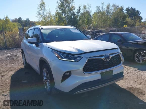 ✅ 2023 Toyota Highlander Hybrid Platinum • VIN: 5TDEBRCH1PS126090 • Лот: 43327364. Опубликован ранее на IAAI с пробегом 30 220 миль. Бесплатный доступ к архиву аукционных продаж из США и подробный отчёт об истории автомобиля на DreamBid. Изображение 1.