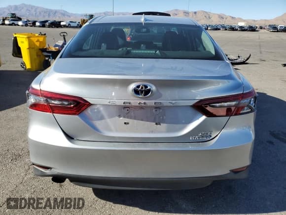 ✅ 2021 Toyota Camry Hybrid XLE • VIN: 4T1F31AK1MU552298 • Lot: 84072475. Listed on Copart with 37,946 mi. Free auction sales archive from the USA and detailed vehicle history report at DreamBid. Image 6.