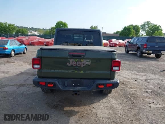 ✅ 2021 Jeep Gladiator Mojave • VIN: 1C6JJTEG2ML565676 • Lot: 42165604. Wystawiony na IAAI z przebiegiem 59 039 mil. Bezpłatny archiwum sprzedaży aukcyjnych z USA i szczegółowy raport historii pojazdu na DreamBid. Zdjęcie 17.