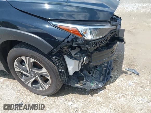 ✅ 2025 Subaru Crosstrek Premium • VIN: JF2GUHDC8S8222586 • Lot: 42579696. Listed on IAAI with 3,377 mi. Free auction sales archive from the USA and detailed vehicle history report at DreamBid. Image 18.