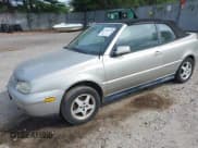 ✅ 2000 Volkswagen Cabriolet GLS • VIN: 3VWDC21V6YM809961 • Лот: 42186595. Опубликован ранее на IAAI с пробегом 196 371 миль. Бесплатный доступ к архиву аукционных продаж из США и подробный отчёт об истории автомобиля на DreamBid. Изображение 2.