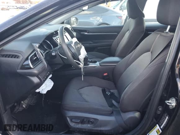 ✅ 2020 Toyota Camry LE • VIN: 4T1C11AK3LU981613 • Lot: 91825685. Wystawiony na Copart z przebiegiem Nie podano. Bezpłatny archiwum sprzedaży aukcyjnych z USA i szczegółowy raport historii pojazdu na DreamBid. Zdjęcie 7.