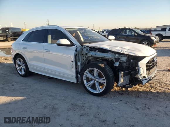 ✅ 2019 Audi Q8 Prestige • VIN: WA1CVBF18KD021940 • Lot: 42764285. Wystawiony na Copart z przebiegiem 66 927 mil. Bezpłatny archiwum sprzedaży aukcyjnych z USA i szczegółowy raport historii pojazdu na DreamBid. Zdjęcie 4.