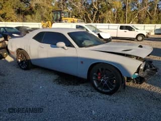 ✅ 2022 Dodge Challenger R/T Scat Pack Widebody • VIN: 2C3CDZFJ1NH137056 • Lot: 43576184. Wystawiony na Copart z przebiegiem 13 027 mil. Bezpłatny archiwum sprzedaży aukcyjnych z USA i szczegółowy raport historii pojazdu na DreamBid. Zdjęcie 4.