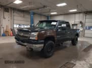 ✅ 2003 Chevrolet Silverado 2500HD LS • VIN: 1GCHK29G33E158624 • Lot: 42108017. Wystawiony na IAAI z przebiegiem 174 462 mil. Bezpłatny archiwum sprzedaży aukcyjnych z USA i szczegółowy raport historii pojazdu na DreamBid. Zdjęcie 2.