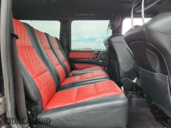 ✅ 2015 Mercedes-Benz G 63 AMG • VIN: WDCYC7DF3FX230272 • Лот: 71471305. Опубликован ранее на Copart с пробегом 84 380 миль. Бесплатный доступ к архиву аукционных продаж из США и подробный отчёт об истории автомобиля на DreamBid. Изображение 11.