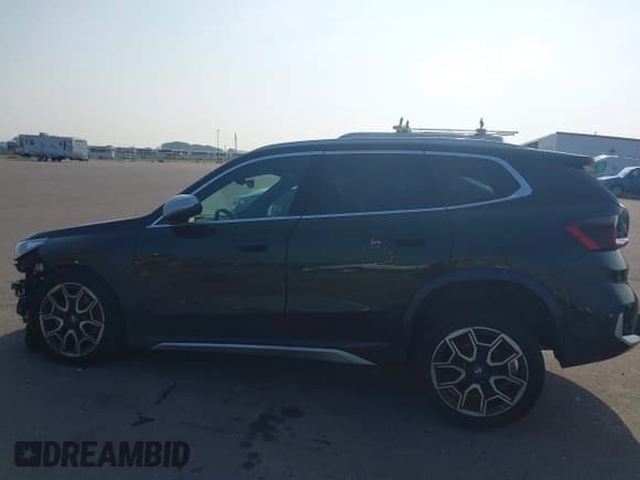 ✅ 2023 BMW X1 xDrive28i • VIN: WBX73EF04P5X48969 • Lot: 42808750. Wystawiony na IAAI z przebiegiem 33 473 mil. Bezpłatny archiwum sprzedaży aukcyjnych z USA i szczegółowy raport historii pojazdu na DreamBid. Zdjęcie 15.