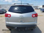 ✅ 2010 Chevrolet Traverse LTZ • VIN: 1GNLRHED0AJ257157 • Лот: 42786456. Опубликован ранее на IAAI с пробегом 214 737 миль. Бесплатный доступ к архиву аукционных продаж из США и подробный отчёт об истории автомобиля на DreamBid. Изображение 17.