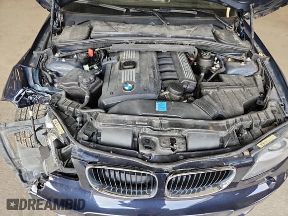 ✅ 2009 BMW 1 Series 128i • VIN: WBAUL73529VJ75226 • Лот: 67016665. Опубликован ранее на Copart с пробегом 105 992 миль. Бесплатный доступ к архиву аукционных продаж из США и подробный отчёт об истории автомобиля на DreamBid. Изображение 11.