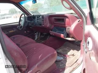 ✅ 1997 Chevrolet Silverado 2500 • VIN: 1GCGC29R3VE141447 • Lot: 42915006. Wystawiony na IAAI z przebiegiem 239 299 mil. Bezpłatny archiwum sprzedaży aukcyjnych z USA i szczegółowy raport historii pojazdu na DreamBid. Zdjęcie 5.