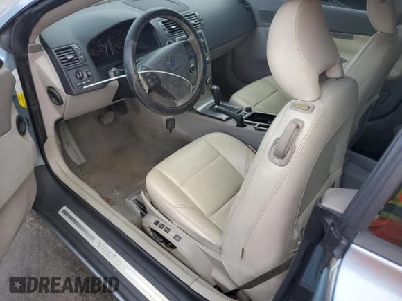 ✅ 2008 Volvo C70 • VIN: YV1MC67238J050443 • Lot: 91498375. Wystawiony na Copart z przebiegiem Nie podano. Bezpłatny archiwum sprzedaży aukcyjnych z USA i szczegółowy raport historii pojazdu na DreamBid. Zdjęcie 8.