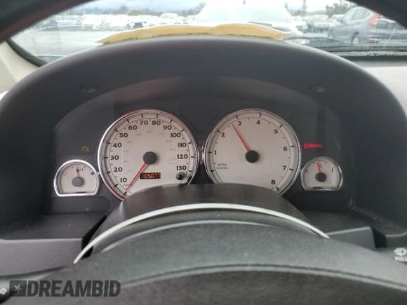 ✅ 2005 Saturn VUE • VIN: 5GZCZ63425S831580 • Lot: 44013995. Wystawiony na Copart z przebiegiem 105 077 mil. Bezpłatny archiwum sprzedaży aukcyjnych z USA i szczegółowy raport historii pojazdu na DreamBid. Zdjęcie 9.