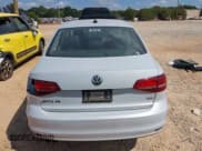 ✅ 2017 Volkswagen Jetta SE • VIN: 3VWDB7AJ7HM323415 • Лот: 43262542. Опубликован ранее на IAAI с пробегом 114 038 миль. Бесплатный доступ к архиву аукционных продаж из США и подробный отчёт об истории автомобиля на DreamBid. Изображение 16.