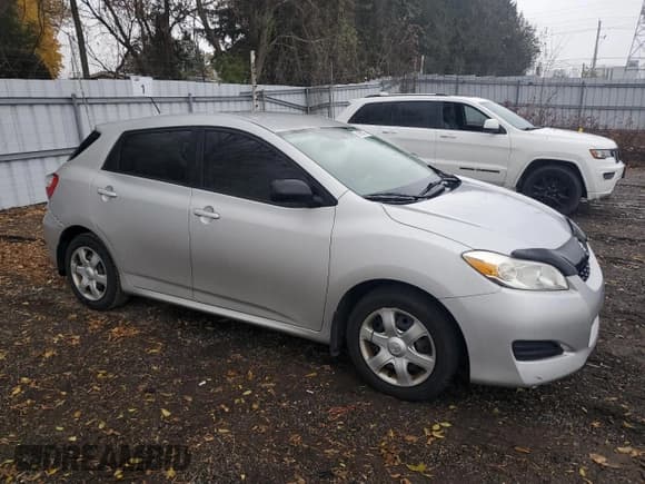 ✅ 2010 Toyota Matrix • VIN: 2T1KU4EE8AC426342 • Lot: 91665075. Wystawiony na Copart z przebiegiem Nie podano. Bezpłatny archiwum sprzedaży aukcyjnych z USA i szczegółowy raport historii pojazdu na DreamBid. Zdjęcie 4.
