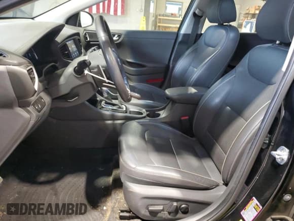 ✅ 2018 Hyundai Ioniq Limited • VIN: KMHC85LC2JU090797 • Lot: 54554125. Wystawiony na Copart z przebiegiem 43 206 mil. Bezpłatny archiwum sprzedaży aukcyjnych z USA i szczegółowy raport historii pojazdu na DreamBid. Zdjęcie 7.