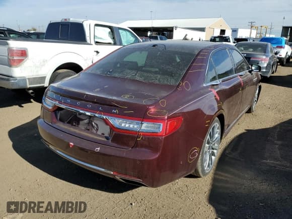 ✅ 2017 Lincoln Continental Reserve • VIN: 1LN6L9NC8H5618895 • Lot: 66710162. Wystawiony na Copart z przebiegiem 53 631 mil. Bezpłatny archiwum sprzedaży aukcyjnych z USA i szczegółowy raport historii pojazdu na DreamBid. Zdjęcie 4.