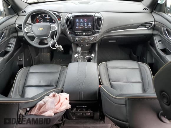 ✅ 2023 Chevrolet Traverse Premier • VIN: 1GNEVKKW8PJ208479 • Lot: 69153725. Wystawiony na Copart z przebiegiem 30 828 mil. Bezpłatny archiwum sprzedaży aukcyjnych z USA i szczegółowy raport historii pojazdu na DreamBid. Zdjęcie 8.