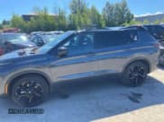 ✅ 2024 Mitsubishi Outlander SEL • VIN: JA4J4WA81RZ633156 • Лот: 65246715. Опубликован ранее на Copart с пробегом 8 333 миль. Бесплатный доступ к архиву аукционных продаж из США и подробный отчёт об истории автомобиля на DreamBid. Изображение 5.