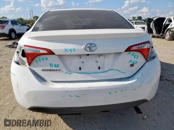 ✅ 2015 Toyota Corolla LE • VIN: 5YFBURHE3FP360119 • Лот: 85141145. Опубликован ранее на Copart с пробегом 118 930 миль. Бесплатный доступ к архиву аукционных продаж из США и подробный отчёт об истории автомобиля на DreamBid. Изображение 6.