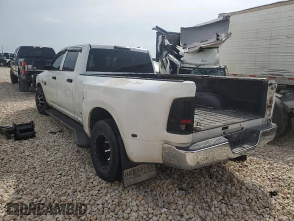 ✅ 2012 Ram 3500 ST • VIN: 3C63DPGL4CG106985 • Lot: 54166665. Listed on Copart with 220,845 mi. Free auction sales archive from the USA and detailed vehicle history report at DreamBid. Image 3.