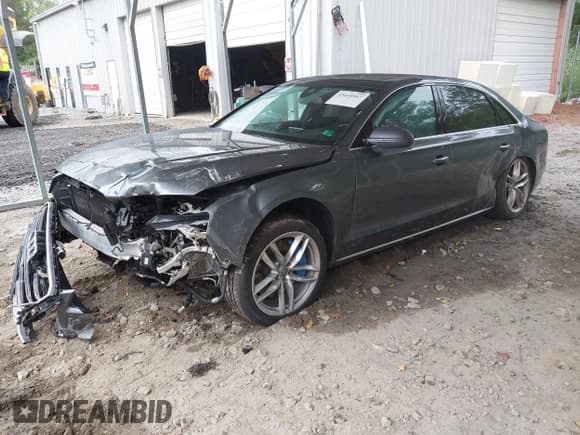 ✅ 2015 Audi A8 4.0T • VIN: WAU32AFD7FN019029 • Lot: 43455517. Wystawiony na IAAI z przebiegiem 91 576 mil. Bezpłatny archiwum sprzedaży aukcyjnych z USA i szczegółowy raport historii pojazdu na DreamBid. Zdjęcie 2.