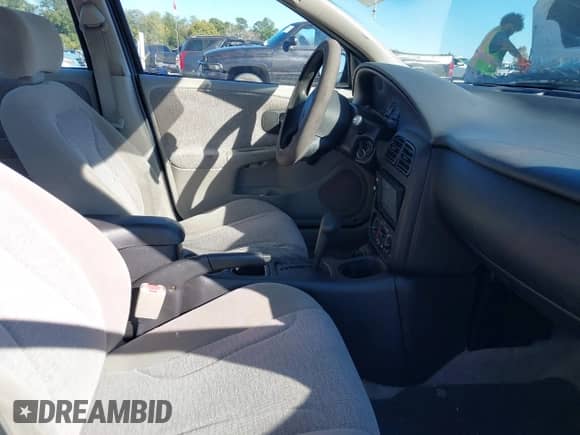 2002 Saturn SL с VIN 1G8ZK52702Z243549, выставлен на аукционе IAAI как лот 43488210 с пробегом 155 263 миль миль и . История ставок и продаж доступна на DreamBid. Изображение 5.