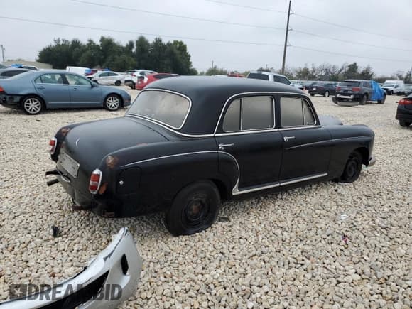 ✅ 1959 Mercedes-Benz SL • VIN: A180010109505774 • Lot: 82931594. Listed on Copart with 84,179 mi. Free auction sales archive from the USA and detailed vehicle history report at DreamBid. Image 3.