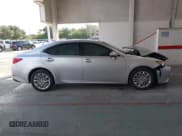 ✅ 2015 Lexus ES 330 • VIN: JTHBK1GG2F2209229 • Lot: 43398205. Wystawiony na IAAI z przebiegiem 47 040 mil. Bezpłatny archiwum sprzedaży aukcyjnych z USA i szczegółowy raport historii pojazdu na DreamBid. Zdjęcie 13.