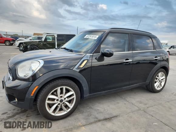 ✅ 2012 MINI Countryman S • VIN: WMWZC3C50CWP20257 • Lot: 87241015. Listed on Copart with 117,613 mi. Free auction sales archive from the USA and detailed vehicle history report at DreamBid. Image 1.