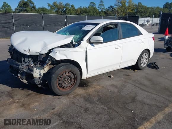 ✅ 2013 Kia Forte EX • VIN: KNAFU4A26D5732774 • Lot: 43471441. Wystawiony na IAAI z przebiegiem 220 362 mil. Bezpłatny archiwum sprzedaży aukcyjnych z USA i szczegółowy raport historii pojazdu na DreamBid. Zdjęcie 16.