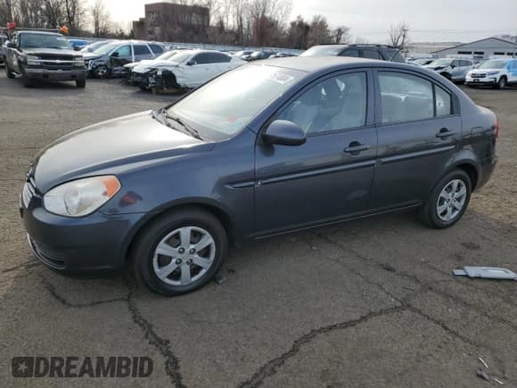 ✅ 2008 Hyundai Accent GLS • VIN: KMHCN46C88U236791 • Лот: 82574804. Опубликован ранее на Copart с пробегом 127 056 миль. Бесплатный доступ к архиву аукционных продаж из США и подробный отчёт об истории автомобиля на DreamBid. Изображение 1.