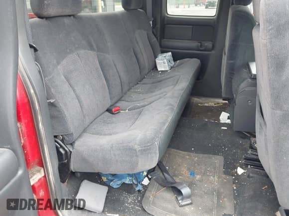 ✅ 2000 Chevrolet Silverado 2500 LS • VIN: 1GCGK29U3YE159782 • Lot: 42568821. Wystawiony na IAAI z przebiegiem 172 387 mil. Bezpłatny archiwum sprzedaży aukcyjnych z USA i szczegółowy raport historii pojazdu na DreamBid. Zdjęcie 8.