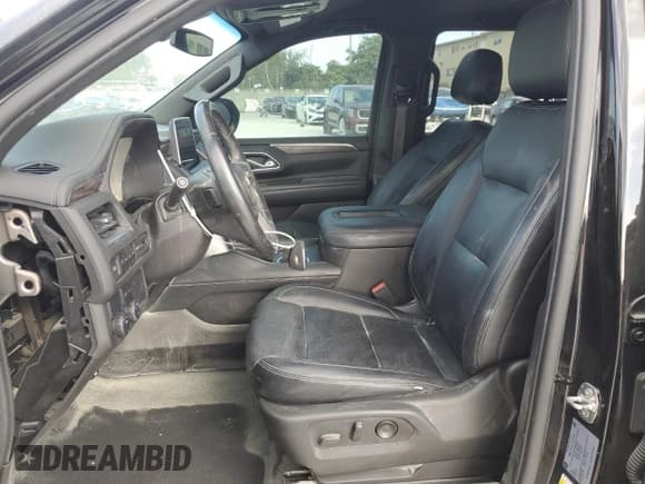 ✅ 2021 Chevrolet Tahoe LS • VIN: 1GNSCMKD4MR299752 • Lot: 50038445. Wystawiony na Copart z przebiegiem 69 349 mil. Bezpłatny archiwum sprzedaży aukcyjnych z USA i szczegółowy raport historii pojazdu na DreamBid. Zdjęcie 7.