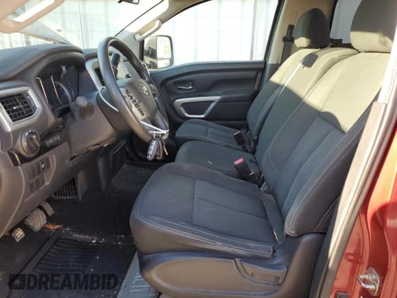 ✅ 2017 Nissan Titan • VIN: 1N6BA1R97HN520169 • Lot: 82783774. Listed on Copart with 203,684 mi. Free auction sales archive from the USA and detailed vehicle history report at DreamBid. Image 7.
