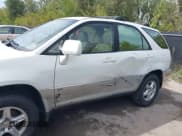 ✅ 2002 Lexus RX 300 • VIN: JTJHF10U820276405 • Лот: 42288420. Опубликован ранее на IAAI с пробегом Не указан. Бесплатный доступ к архиву аукционных продаж из США и подробный отчёт об истории автомобиля на DreamBid. Изображение 6.