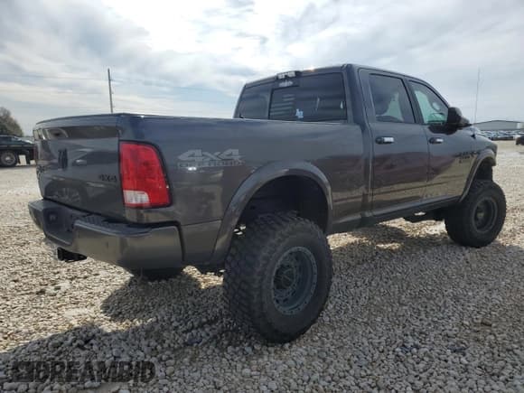 ✅ 2017 Ram 2500 Big Horn • VIN: 3C6UR5DL8HG569864 • Lot: 42654395. Listed on Copart with 218,975 mi. Free auction sales archive from the USA and detailed vehicle history report at DreamBid. Image 3.