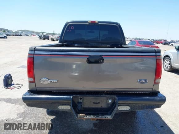 ✅ 2004 Ford F-250 XL • VIN: 1FTNW21P94EC77427 • Lot: 42240201. Listed on IAAI with Not provided. Free auction sales archive from the USA and detailed vehicle history report at DreamBid. Image 16.
