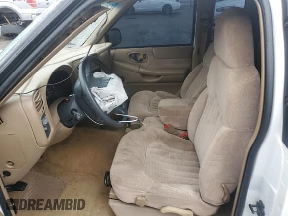 ✅ 1998 Chevrolet S-10 LS • VIN: 1GCCS19X7W8150498 • Лот: 80077364. Опубликован ранее на Copart с пробегом 138 634 миль. Бесплатный доступ к архиву аукционных продаж из США и подробный отчёт об истории автомобиля на DreamBid. Изображение 7.